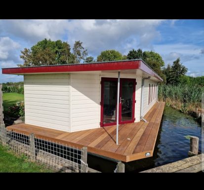 Kwakel Woonark in Bankirai steiger