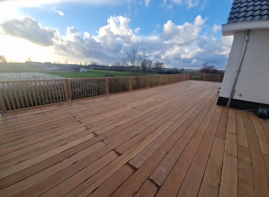 Lijnden Bankirai terras